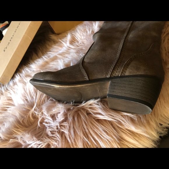 NWOT Francesca Collection. - Picture 2 of 5